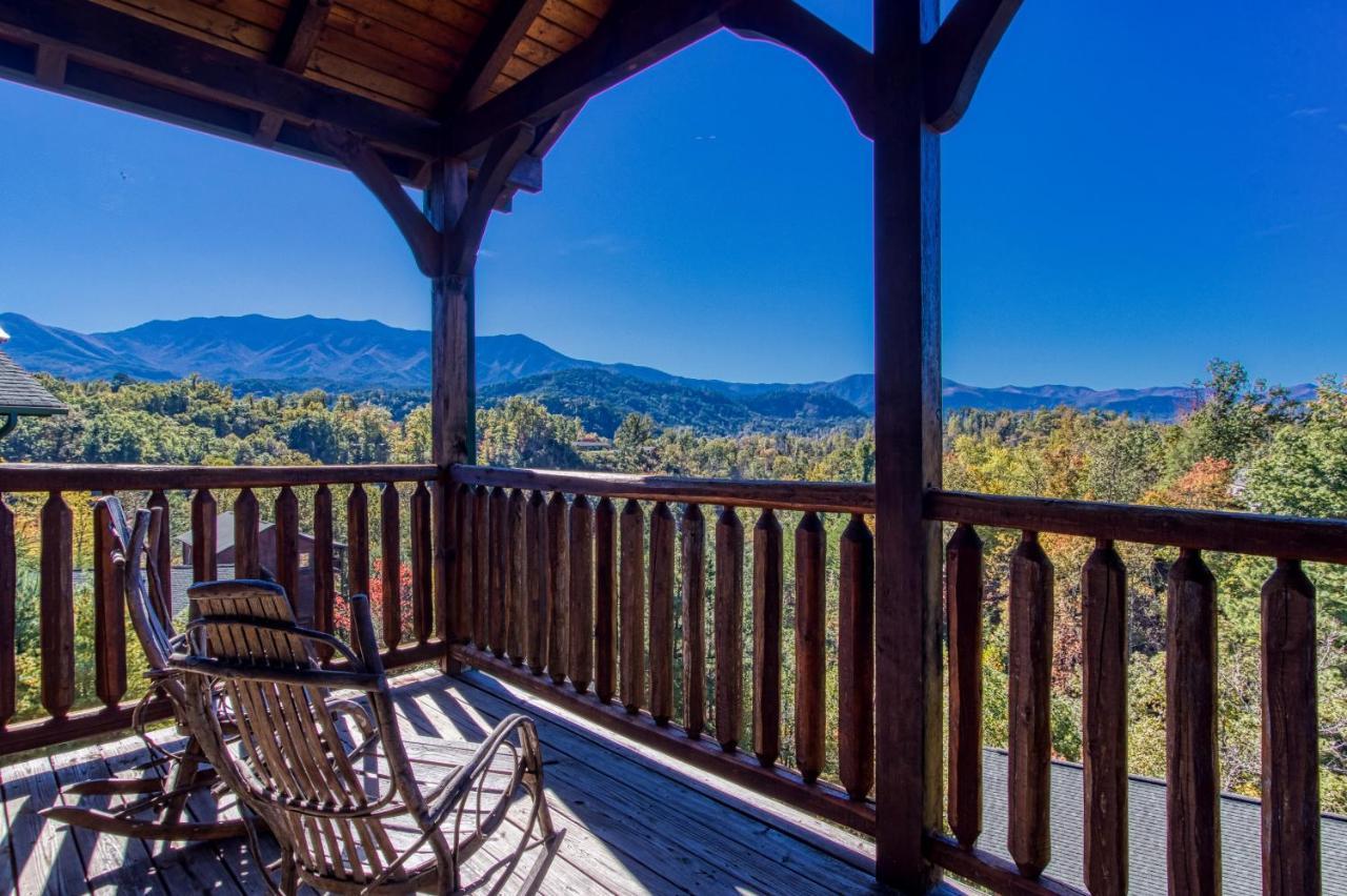 Lazy Bear Lodge, Hot Tub, Resort Pool, Wifi, 1089 Free Tickets Each Paid Day, Dollywood And More Gatlinburg Eksteriør billede
